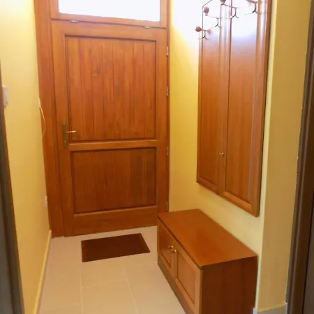 853 - Kozpontjaban Foldszinti Apartman * Balatonszarszo
