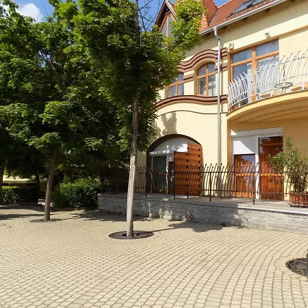 Apartment 853 - Kozpontjaban Foldszinti Apartman Balatonszarszo